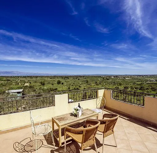 Holiday home Olive House